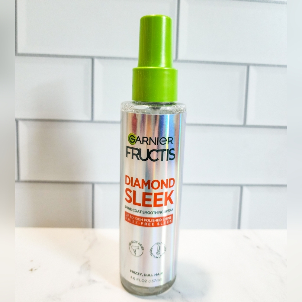 Garnier Fructis Diamond Sleek Shine-Coat Smoothing Spray